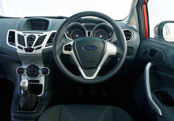 Ford Fiesta 5-door UK-spec 2008–12 photos