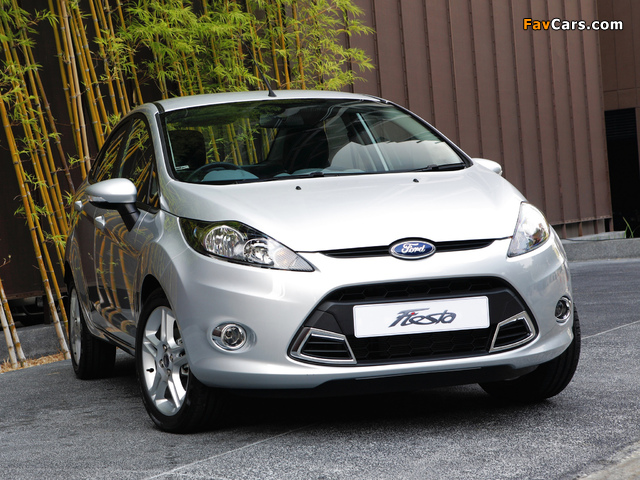 Ford Fiesta Sedan TH-spec 2010 images (640 x 480)