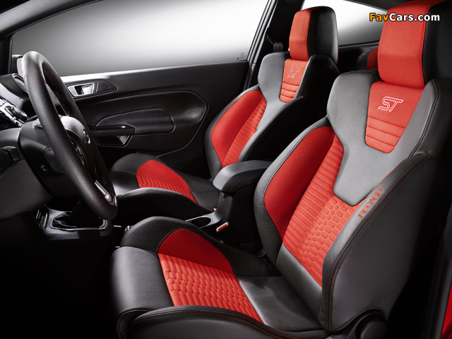 Ford Fiesta ST 3-door 2012 images (640 x 480)