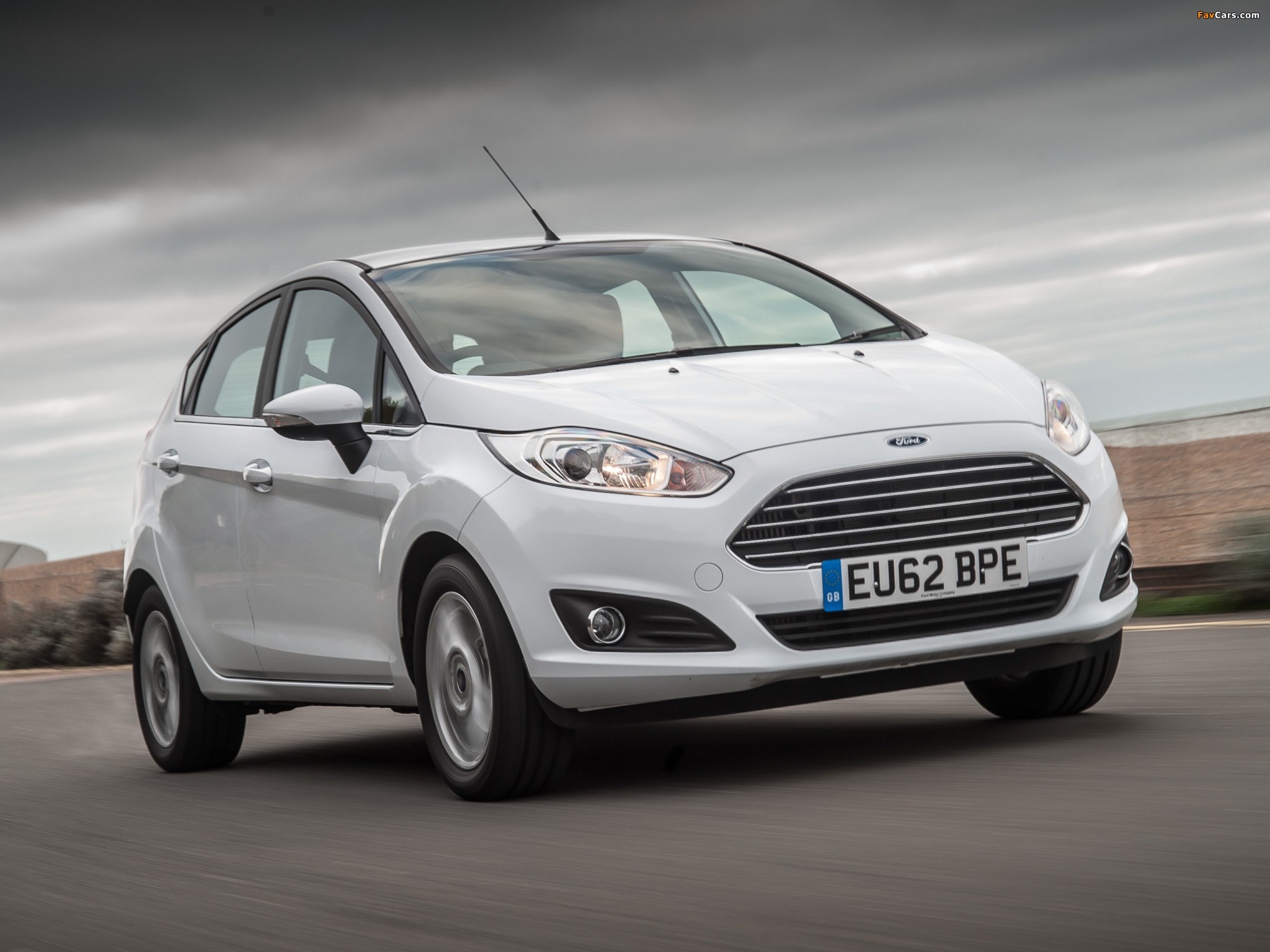 Ford Fiesta 5-door UK-spec 2012 photos (2048 x 1536)