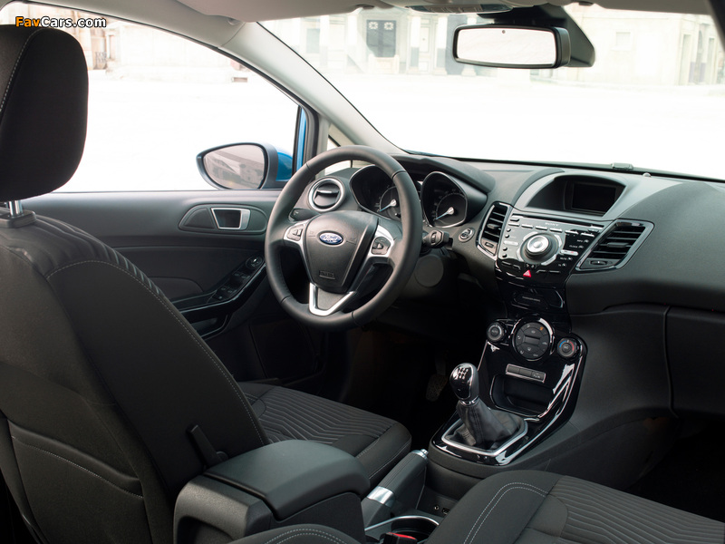 Ford Fiesta 5-door 2012 photos (800 x 600)