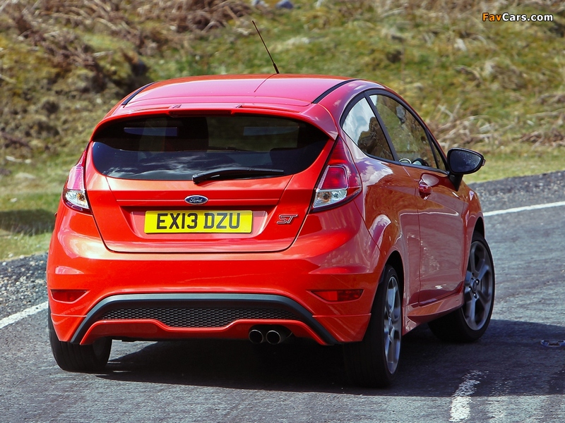 Ford Fiesta ST 3-door UK-spec 2013 images (800 x 600)