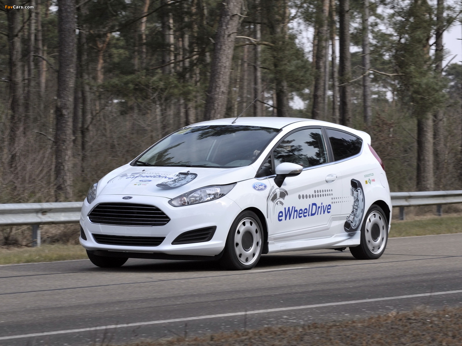 Ford Fiesta eWheelDrive Prototype 2013 wallpapers (1600 x 1200)