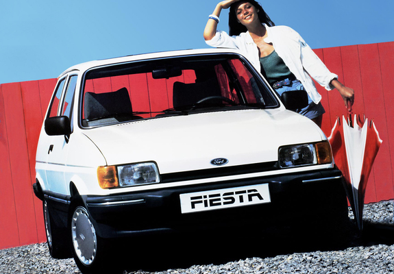 Images of Ford Fiesta Ghia 1983–89