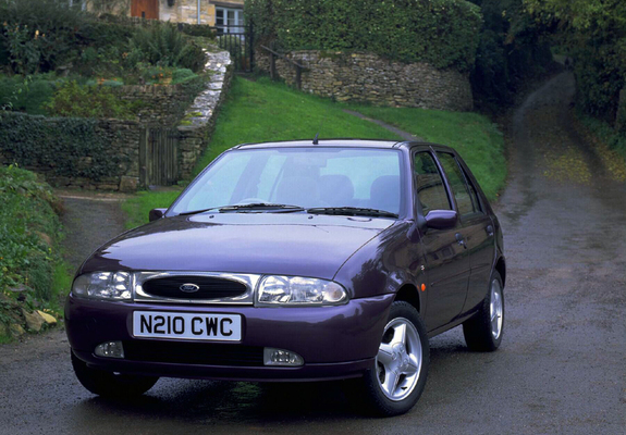 Images of Ford Fiesta 5-door UK-spec 1995–99