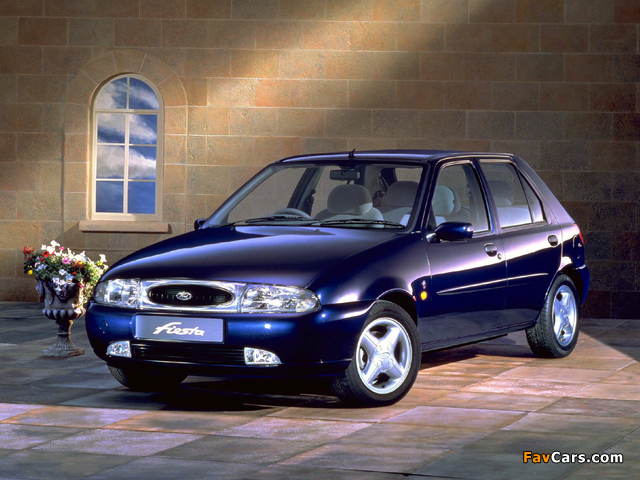 Images of Ford Fiesta 5-door UK-spec 1995–99 (640 x 480)