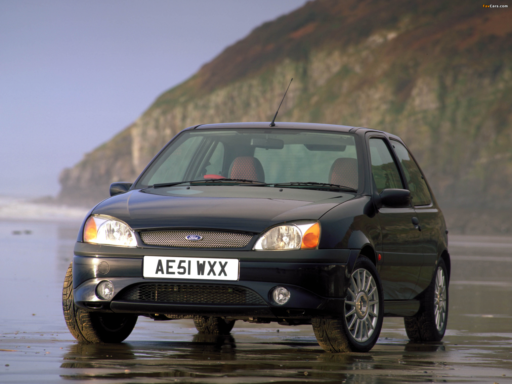Images of Ford Fiesta Zetec-S 1999–2002 (2048 x 1536)