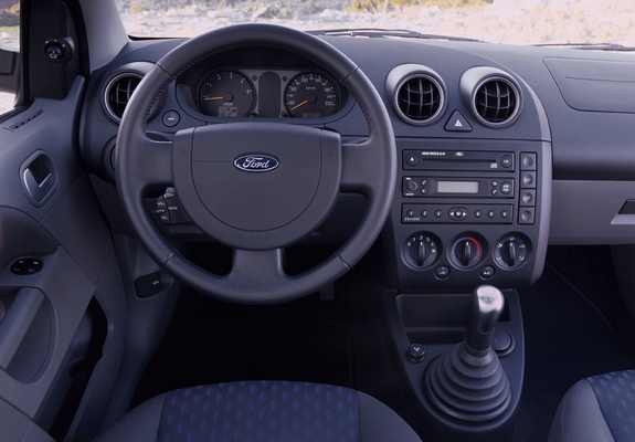 Images of Ford Fiesta 3-door 2002–05