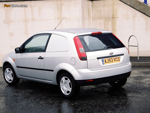Images of Ford Fiesta Van UK-spec 2002–05 (640 x 480)