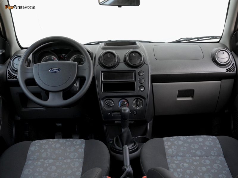 Images of Ford Fiesta Rocam Sedan BR-spec 2010 (800 x 600)