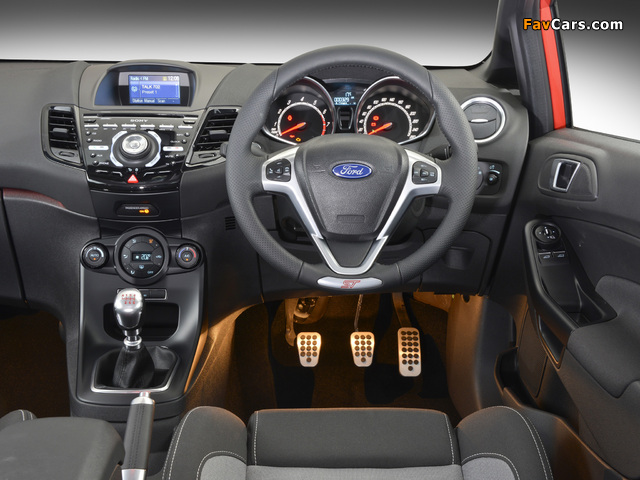 Images of Ford Fiesta ST 3-door ZA-spec 2013 (640 x 480)