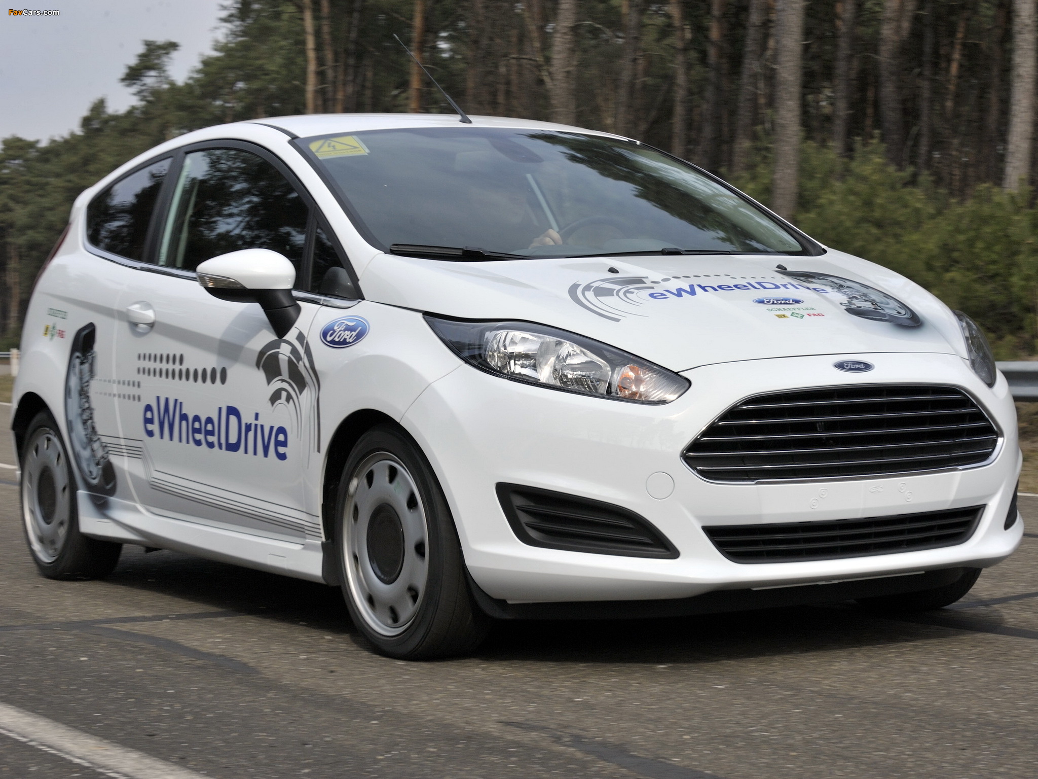 Images of Ford Fiesta eWheelDrive Prototype 2013 (2048 x 1536)