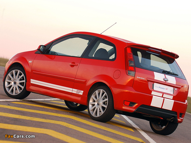 Photos of Ford Fiesta ST ZA-spec 2004–05 (640 x 480)