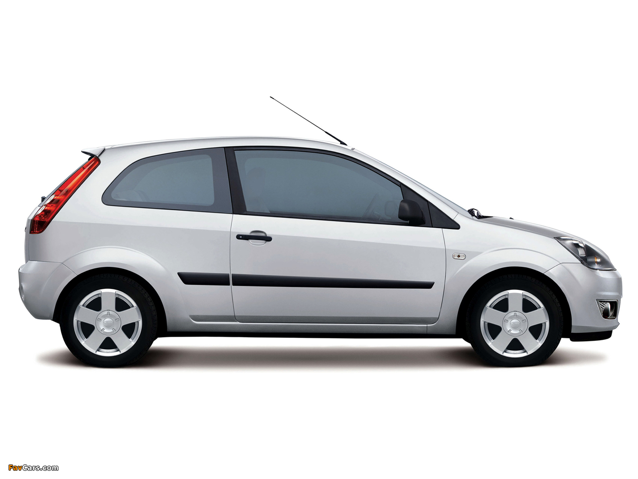 Photos of Ford Fiesta 3-door 2005–08 (1280 x 960)