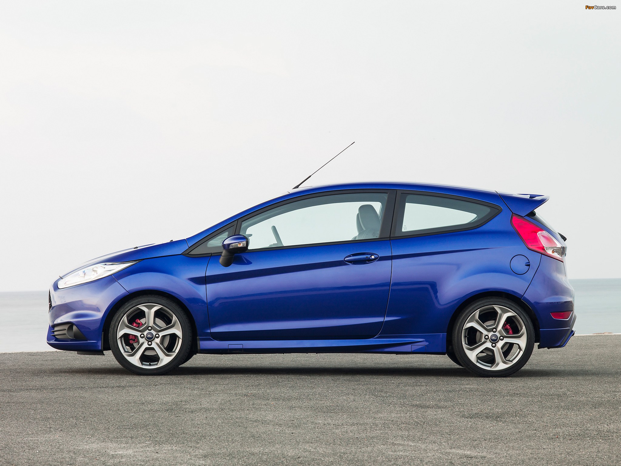 Photos of Ford Fiesta ST 3-door 2012 (2048 x 1536)