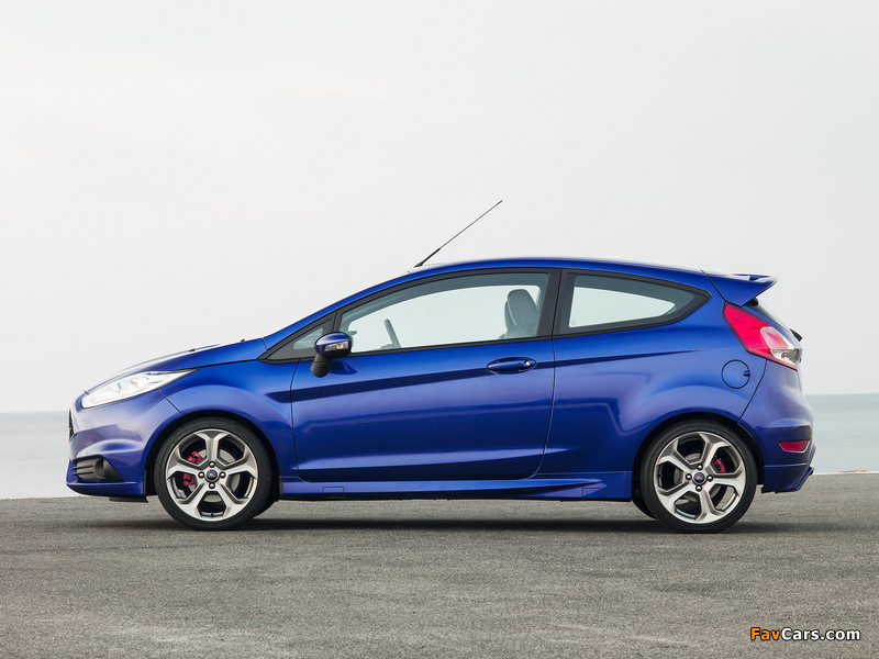 Photos of Ford Fiesta ST 3-door 2012 (800 x 600)