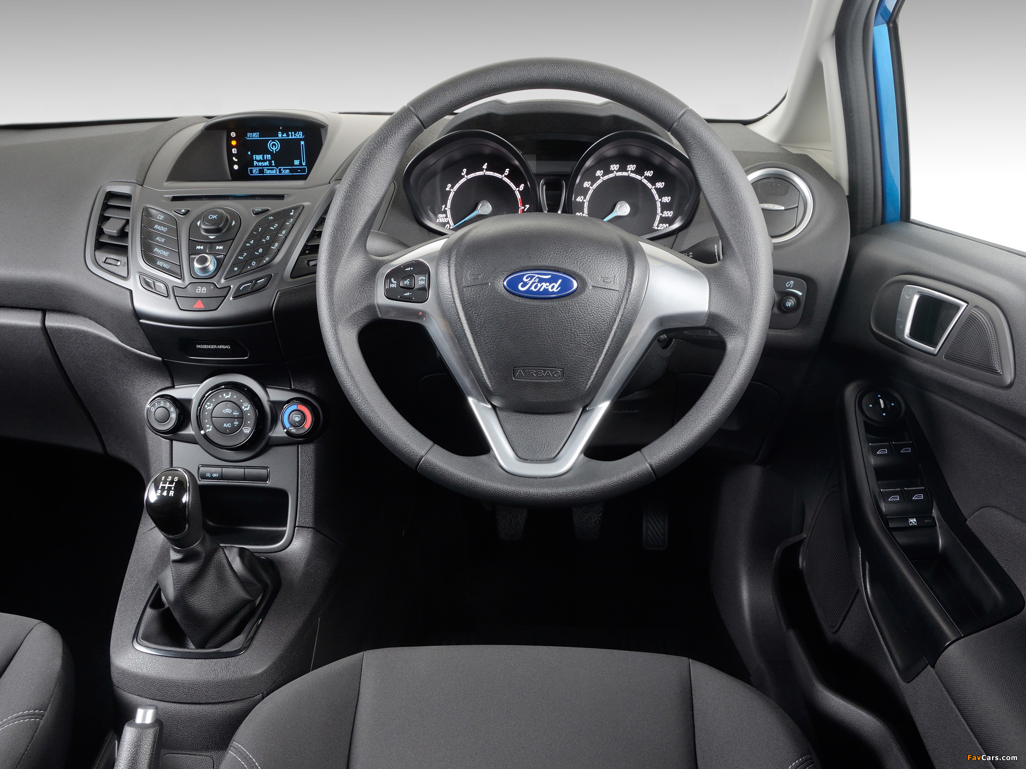 Photos of Ford Fiesta 5-door ZA-spec 2013 (2048 x 1536)
