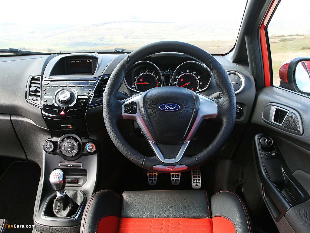 Photos of Ford Fiesta ST 3-door UK-spec 2013 (1024 x 768)
