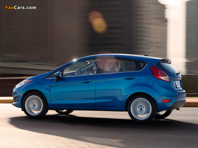 Photos of Ford Fiesta Hatchback US-spec 2013 (640 x 480)