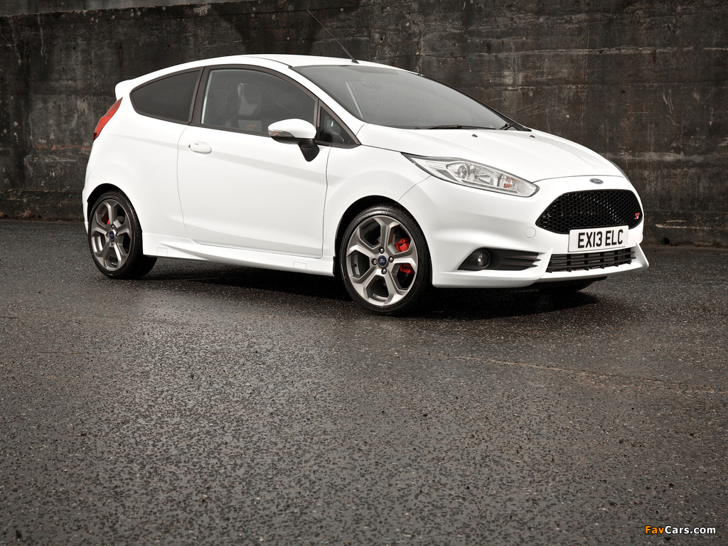 Photos of Ford Fiesta ST 3-door UK-spec 2013 (1024 x 768)