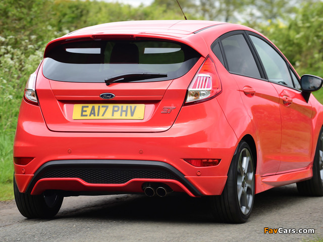 Photos of Ford Fiesta ST 5-door UK-spec 2016 (640 x 480)