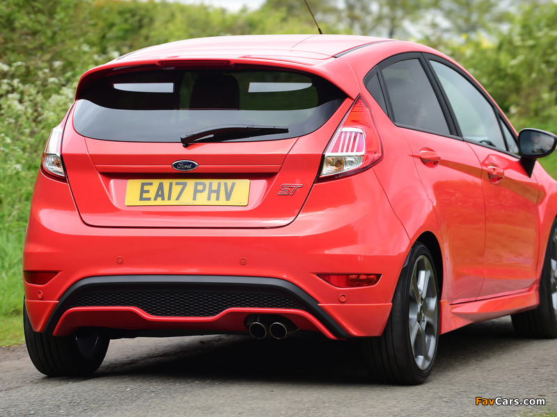 Photos of Ford Fiesta ST 5-door UK-spec 2016 (800 x 600)