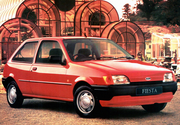 Pictures of Ford Fiesta 3-door UK-spec 1989–97