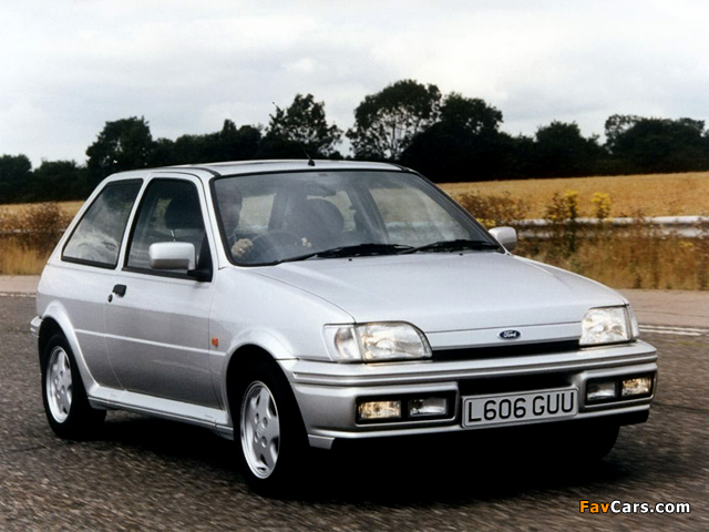 Pictures of Ford Fiesta RS1800 1992–93 (640 x 480)