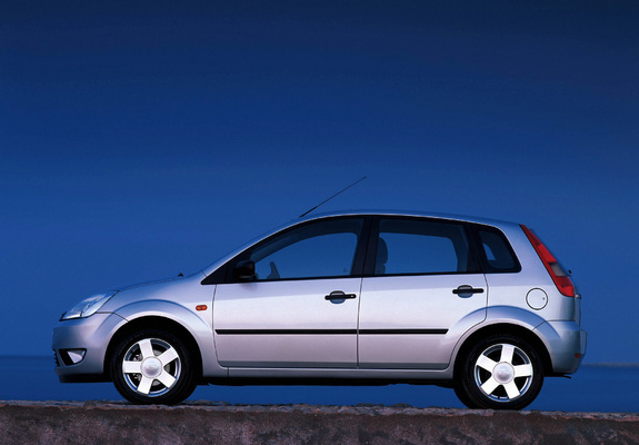 Pictures of Ford Fiesta 5-door 2002–05