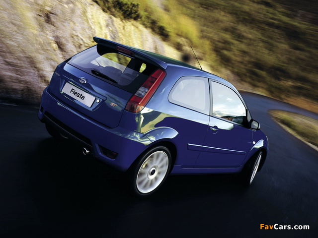 Pictures of Ford Fiesta ST JP-spec 2004–05 (640 x 480)