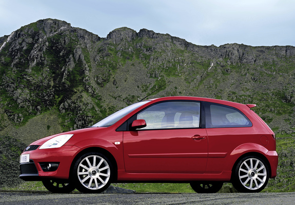 Pictures of Ford Fiesta ST 2004–05