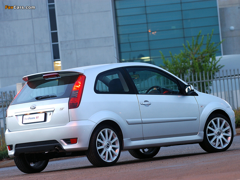 Pictures of Ford Fiesta ST ZA-spec 2004–05 (800 x 600)