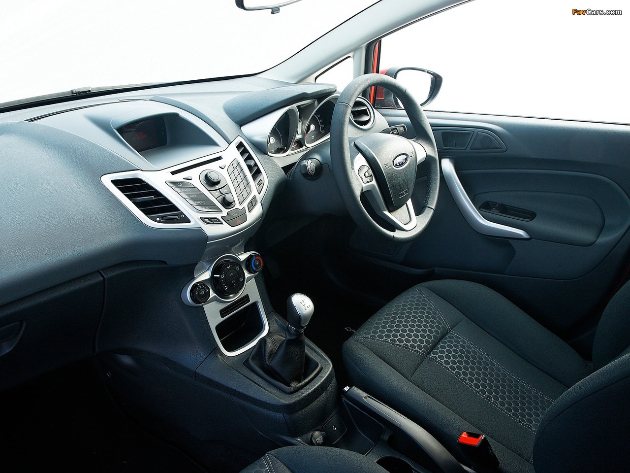 Pictures of Ford Fiesta 5-door UK-spec 2008–12 (1280 x 960)