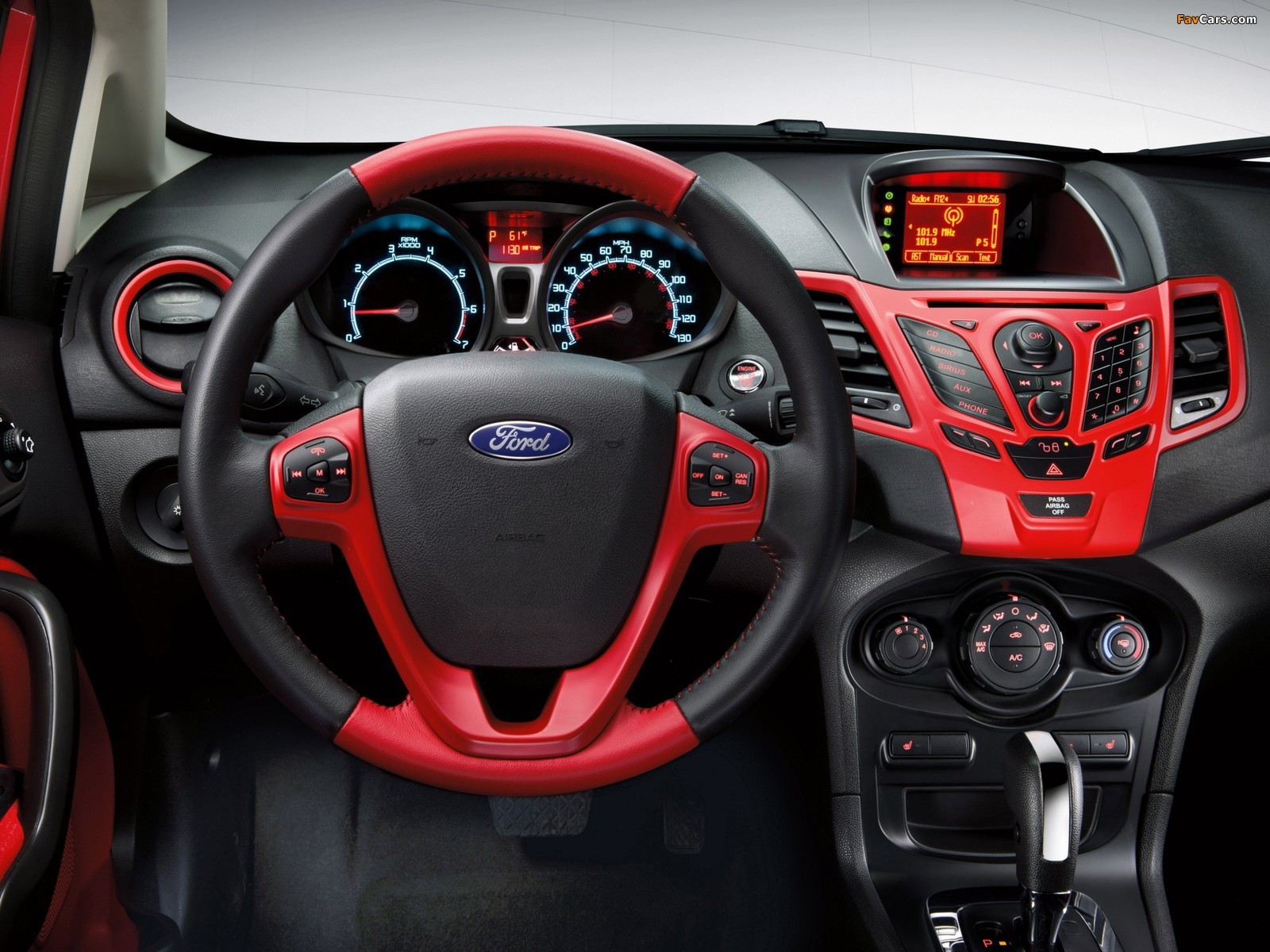 Pictures of Ford Fiesta Hatchback Personalization Package 2011 (1600 x 1200)