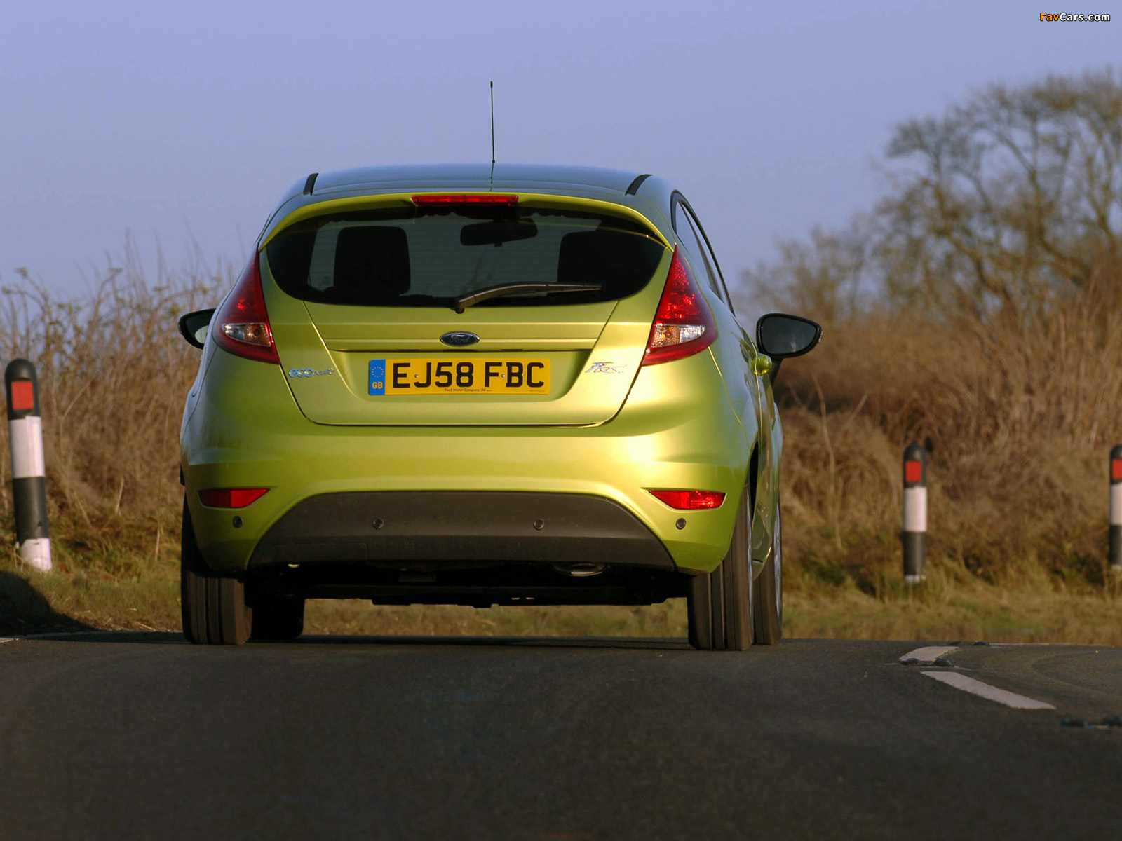 Pictures of Ford Fiesta 3-door ECOnetic UK-spec 2011 (1600 x 1200)