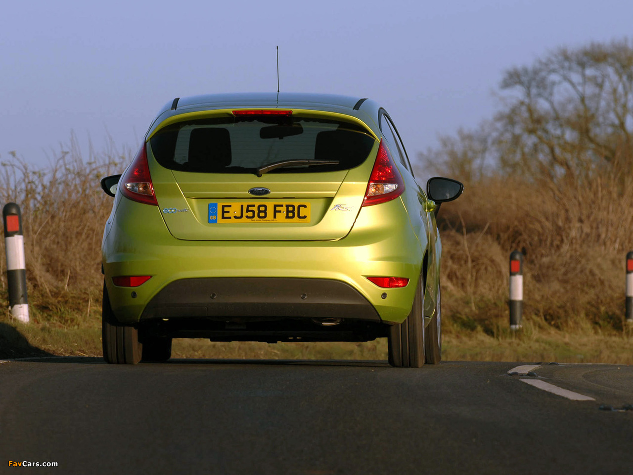 Pictures of Ford Fiesta 3-door ECOnetic UK-spec 2011 (1280 x 960)