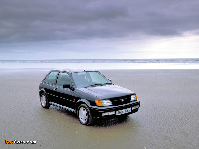 Ford Fiesta RS1800 1992–93 wallpapers (640 x 480)