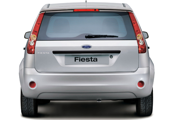 Ford Fiesta 3-door 2005–08 wallpapers