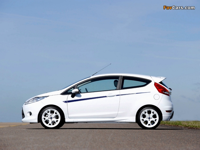 Ford Fiesta S1600 2010 wallpapers (640 x 480)