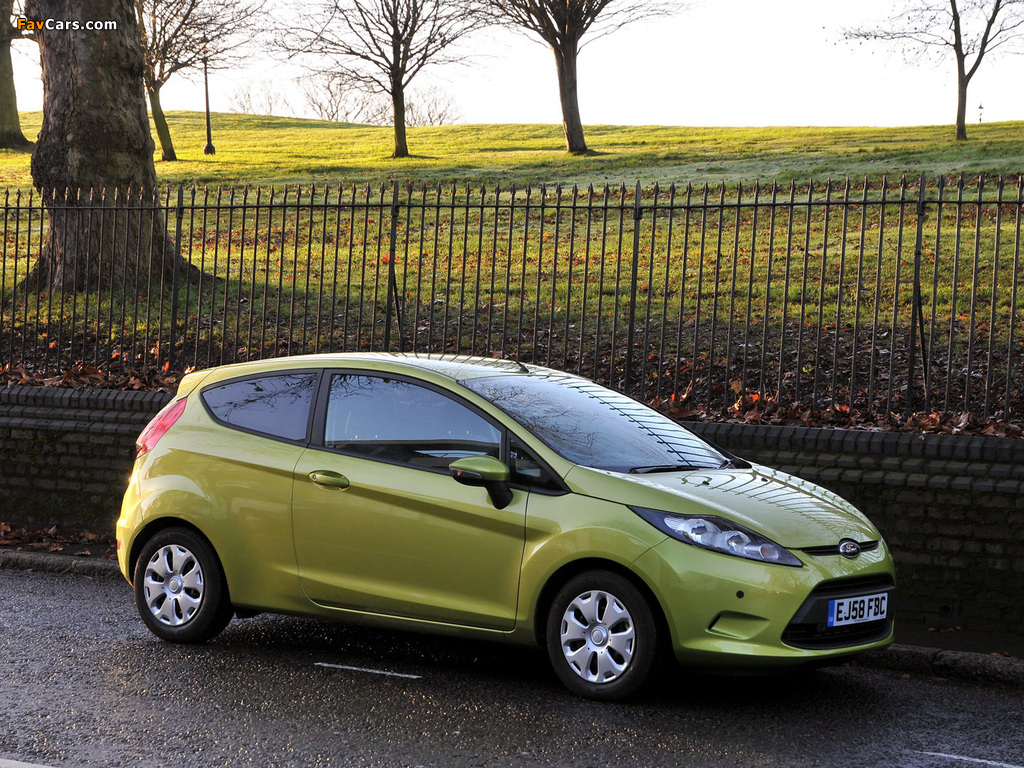 Ford Fiesta 3-door ECOnetic UK-spec 2011 wallpapers (1024 x 768)