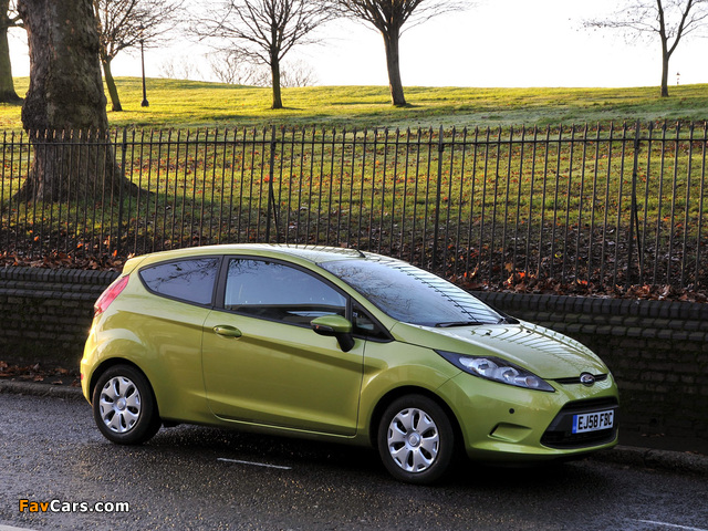 Ford Fiesta 3-door ECOnetic UK-spec 2011 wallpapers (640 x 480)