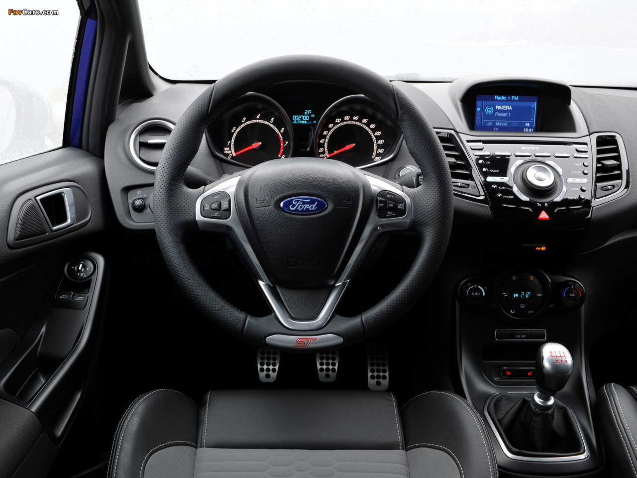 Ford Fiesta ST 3-door 2012 wallpapers (1280 x 960)