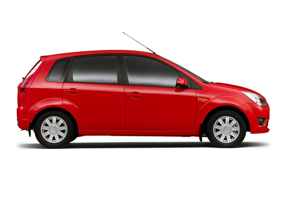 Images of Ford Figo 2009–12