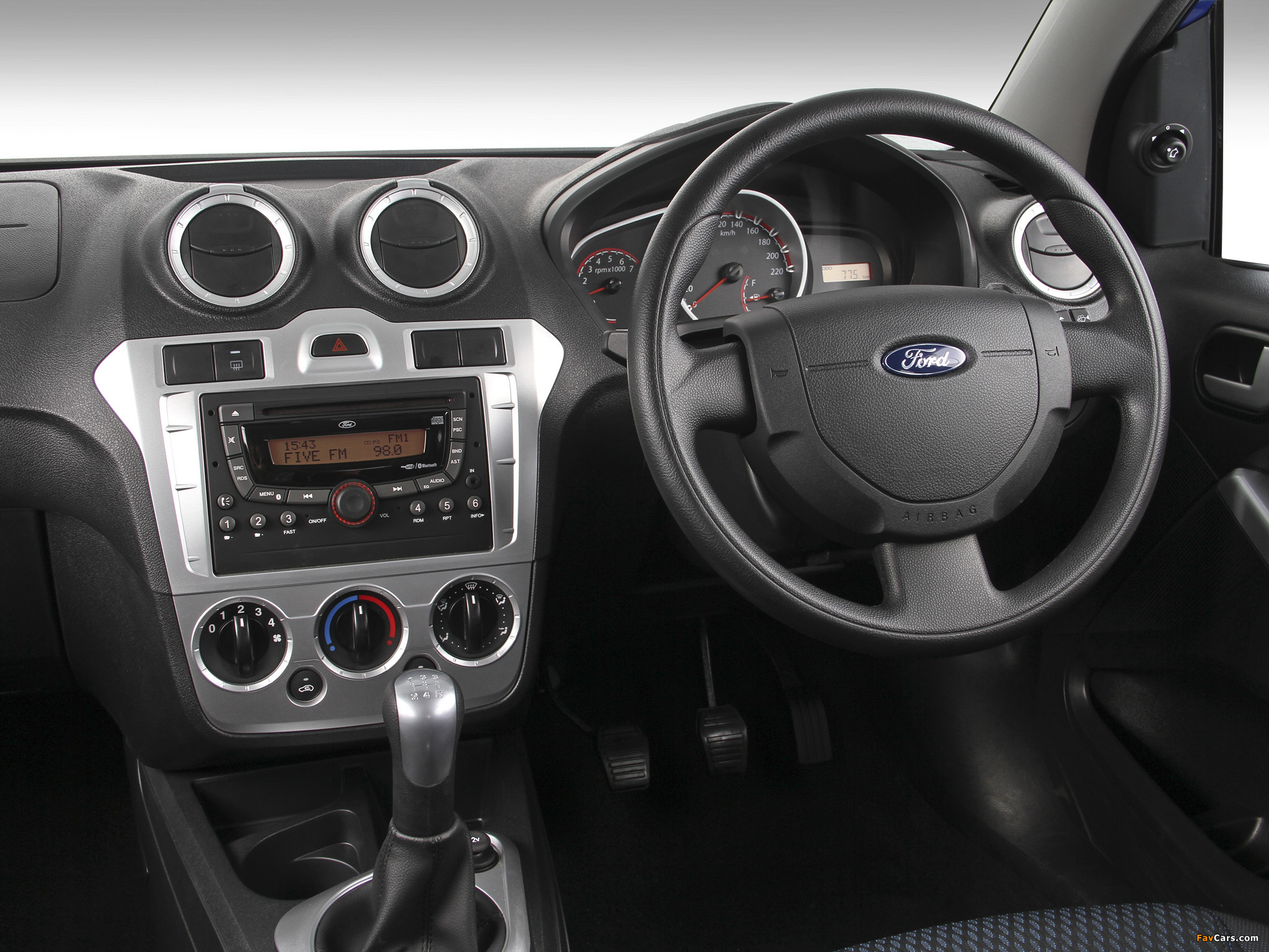 Images of Ford Figo 2012 (2048 x 1536)