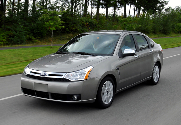 Images of Ford Focus Sedan 2007–10