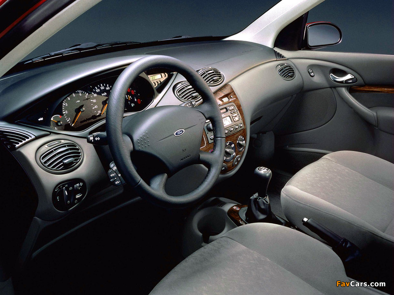 Ford Focus Ghia 5-door 1998–2001 images (800 x 600)
