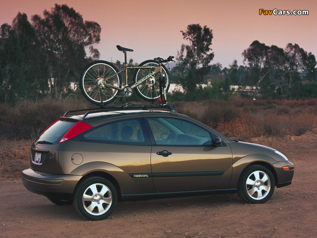 Ford Focus ZX3 Kona 2000 pictures (640 x 480)