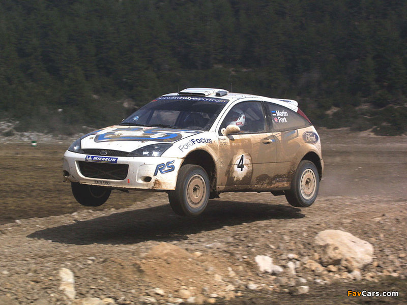 Ford Focus RS WRC 2001–02 images (800 x 600)