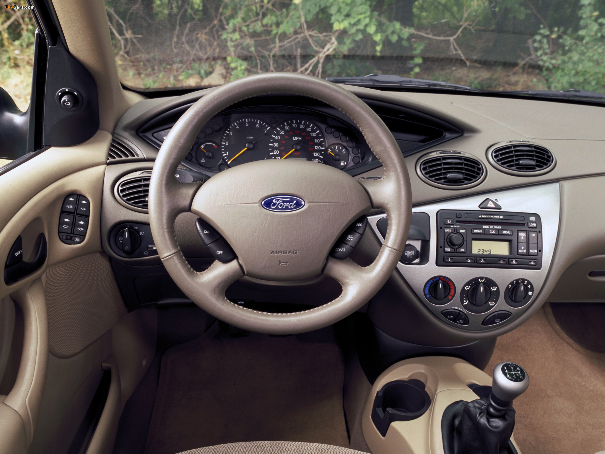 Ford Focus ZX5 2002–04 pictures (2048 x 1536)