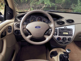 Ford Focus ZX5 2002–04 pictures